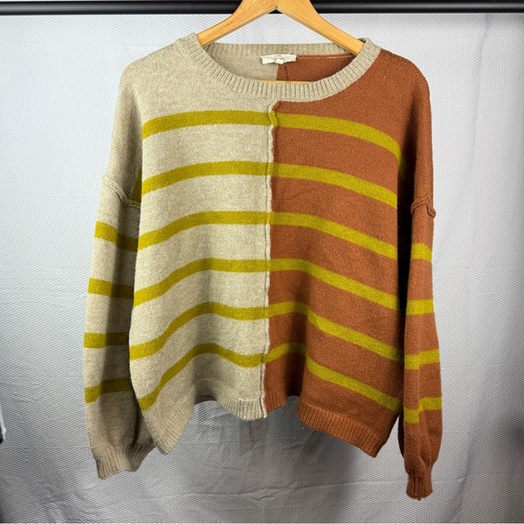 entro Sweaters - Entro Tan and Rust Crew Neck Sweater with Retro Stripes Size Large